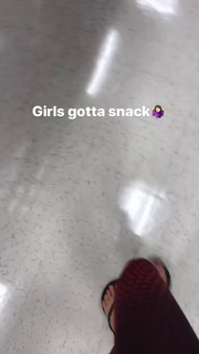 Rachel Bonnetta feet photo thumbnail