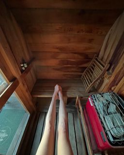 Rachel Bonnetta feet photo thumbnail