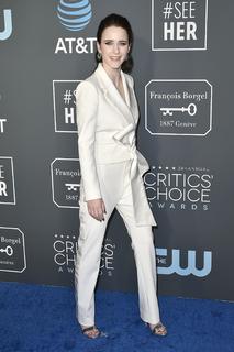 Rachel Brosnahan feet photo thumbnail