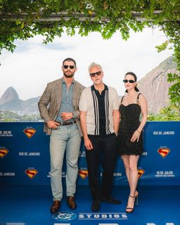 Rachel Brosnahan feet photo thumbnail