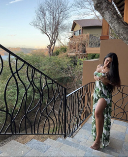 Rachel Bush feet photo 1