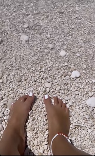 Rachel Bush feet photo 1