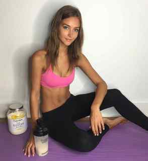 Rachel Cook feet photo thumbnail