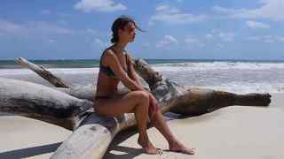 Rachel Cook feet photo thumbnail