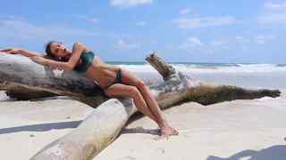 Rachel Cook feet photo thumbnail