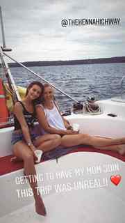 Rachel Cook feet photo thumbnail