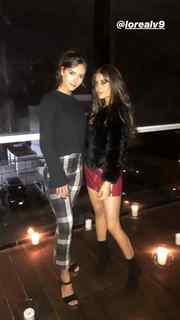 Rachel Cook feet photo thumbnail