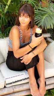 Rachel Cook feet photo thumbnail