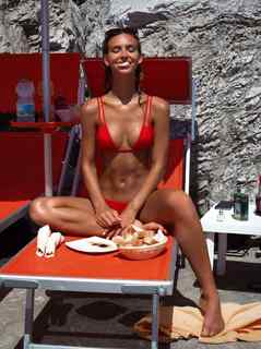 Rachel Cook feet photo thumbnail