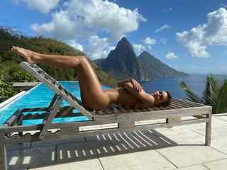 Rachel Cook feet photo thumbnail