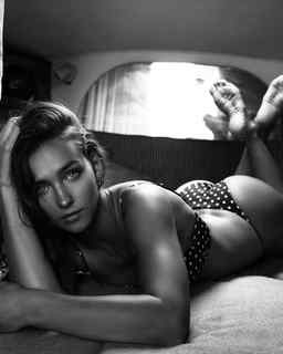 Rachel Cook feet photo thumbnail