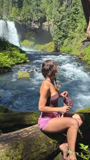 Rachel Cook feet photo thumbnail