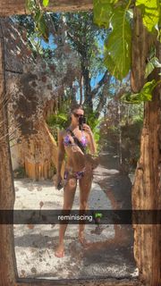 Rachel Cook feet photo thumbnail