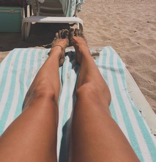 Rachel Cook feet photo 1
