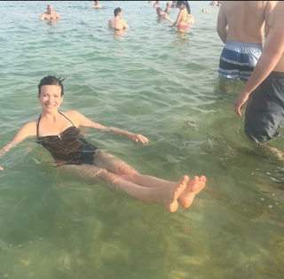 Rachel Cruze feet photo 11
