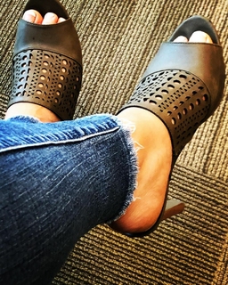 Rachel Dolezal feet photo 14