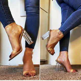 Rachel Dolezal feet photo 6
