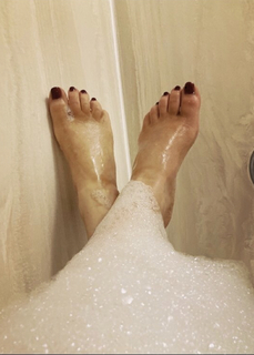 Rachel Dolezal feet photo 5