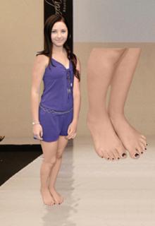 Rachel G. Fox feet photo 11