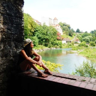 Rachel Grant feet photo 3