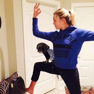 Rachel Hilbert feet photo 12