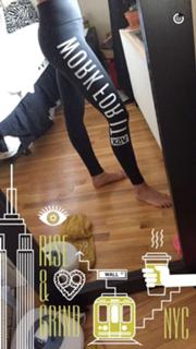 Rachel Hilbert feet photo 10