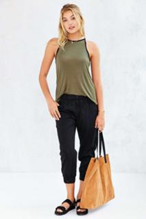 Rachel Hilbert feet photo 8