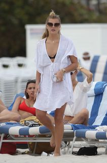 Rachel Hilbert feet photo 8