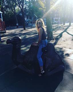 Rachel Hilbert feet photo 12