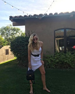 Rachel Hilbert feet photo 5