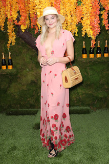 Rachel Hilbert feet photo 5