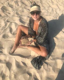 Rachel Hilbert feet photo 19