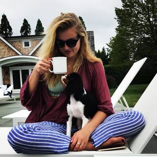 Rachel Hilbert feet photo 15