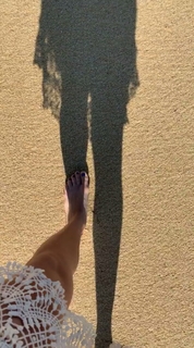 Rachel Hilbert feet photo 8