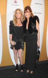 Rachel Hunter feet photo thumbnail