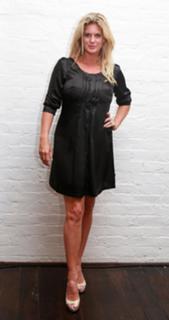 Rachel Hunter feet photo thumbnail