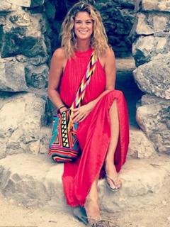 Rachel Hunter feet photo thumbnail