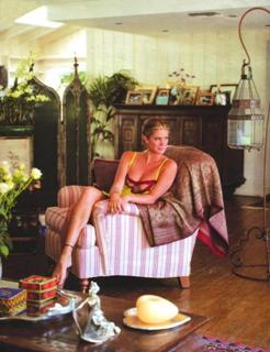 Rachel Hunter feet photo thumbnail