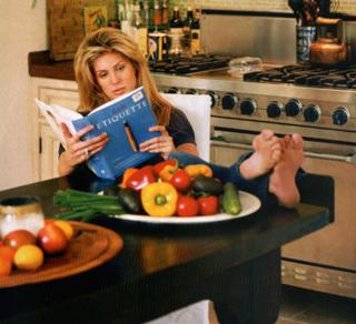 Rachel Hunter feet photo thumbnail