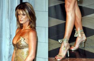 Rachel Hunter feet photo thumbnail