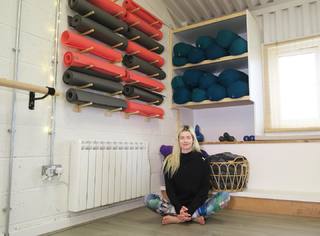 Rachel Hurd-Wood feet photo thumbnail