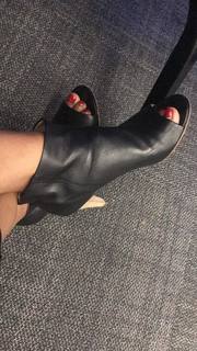 Rachel Lindsay feet photo 5
