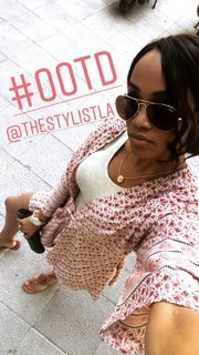 Rachel Lindsay feet photo 17
