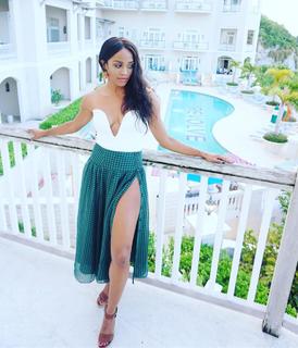 Rachel Lindsay feet photo 14