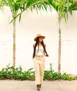 Rachel Lindsay feet photo 8