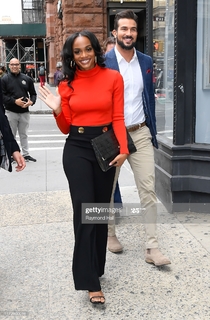 Rachel Lindsay feet photo 13