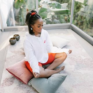 Rachel Lindsay feet photo 14