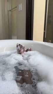 Rachel Lindsay feet photo 15