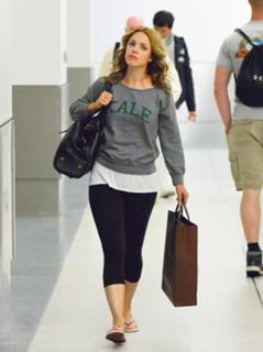 Rachel McAdams feet photo thumbnail