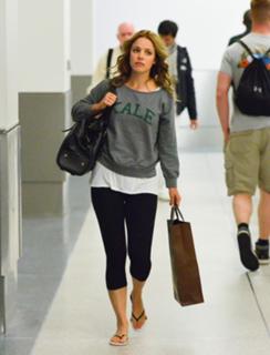 Rachel McAdams feet photo thumbnail